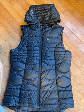 Lole Women's Black Quilted Hooded Puffer Vest